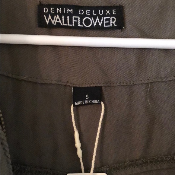 Best - Picture 3 of 4